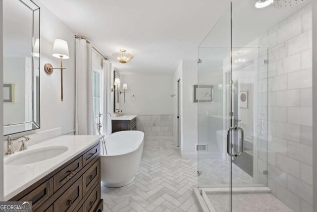 143 Woodlake Drive, Gainesville, GA 30506