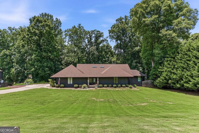 143 Woodlake Drive, Gainesville, GA 30506
