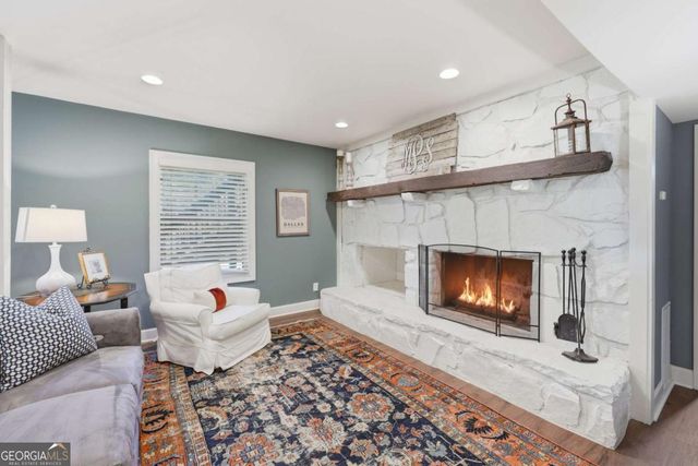 143 Woodlake Drive, Gainesville, GA 30506