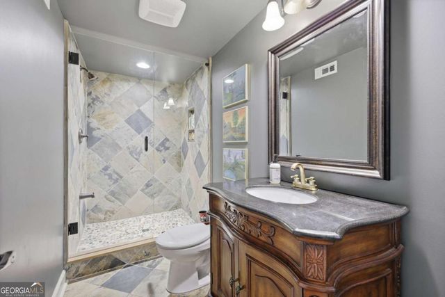 143 Woodlake Drive, Gainesville, GA 30506
