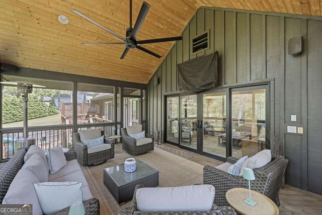 143 Woodlake Drive, Gainesville, GA 30506