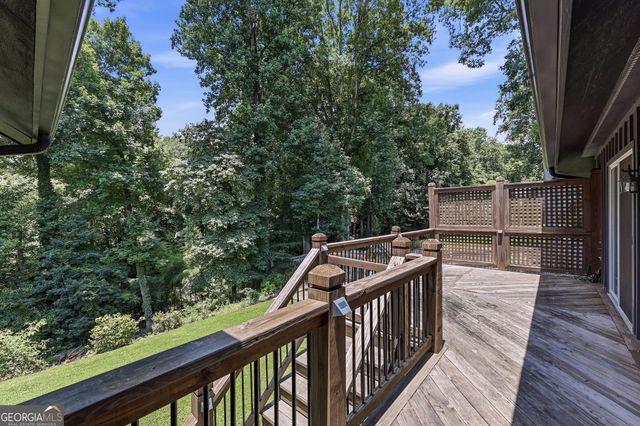 143 Woodlake Drive, Gainesville, GA 30506