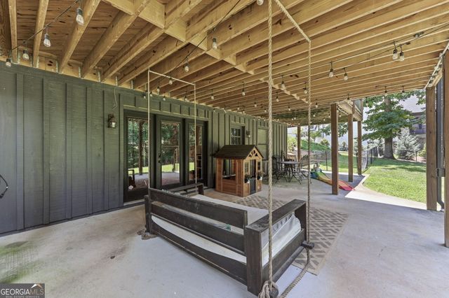 143 Woodlake Drive, Gainesville, GA 30506