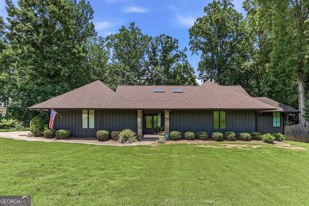 143 Woodlake Drive, Gainesville, GA 30506