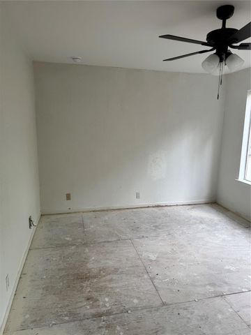 100 Litchfield Lane, Houston, TX 77024