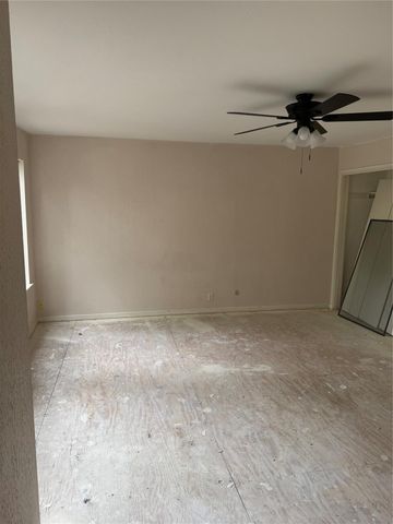 100 Litchfield Lane, Houston, TX 77024