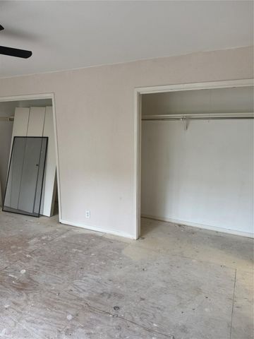 100 Litchfield Lane, Houston, TX 77024