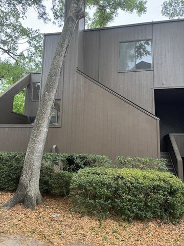 100 Litchfield Lane, Houston, TX 77024