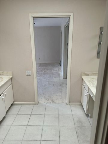 100 Litchfield Lane, Houston, TX 77024