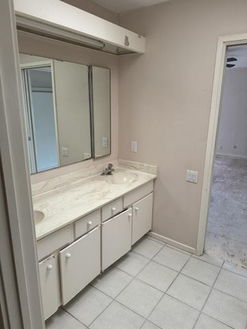 100 Litchfield Lane, Houston, TX 77024