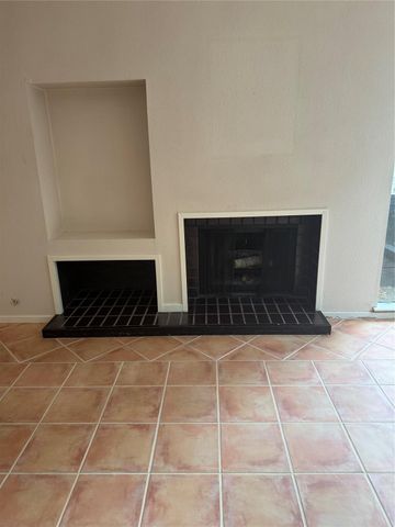 100 Litchfield Lane, Houston, TX 77024