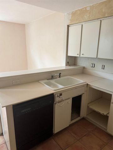 100 Litchfield Lane, Houston, TX 77024