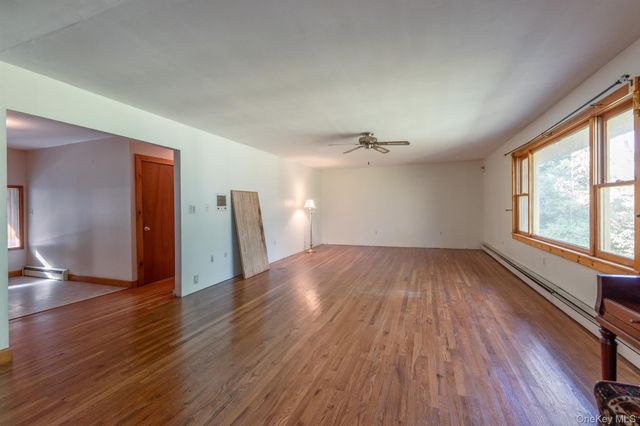 1150 Flatbush Road, Kingston, NY 12401
