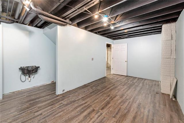 1236 SW Creekside Drive, Lee's Summit, MO 64081