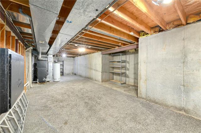 1236 SW Creekside Drive, Lee's Summit, MO 64081