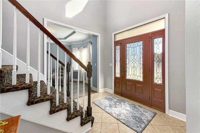 1236 SW Creekside Drive, Lee's Summit, MO 64081