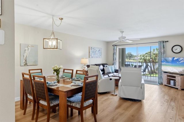 9320 CLUBSIDE CIRCLE 2209, Sarasota, FL 34238