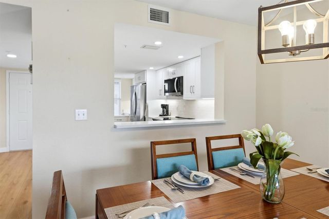 9320 CLUBSIDE CIRCLE 2209, Sarasota, FL 34238