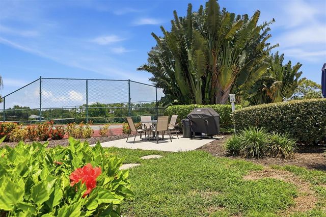 9320 CLUBSIDE CIRCLE 2209, Sarasota, FL 34238