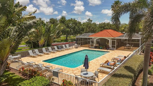 9320 CLUBSIDE CIRCLE 2209, Sarasota, FL 34238