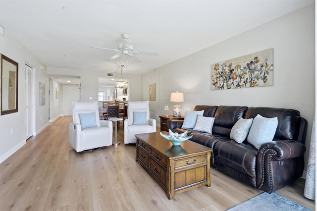9320 CLUBSIDE CIRCLE 2209, Sarasota, FL 34238