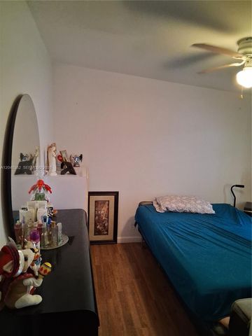 5030 SW 30th Ave, Dania Beach, FL 33312