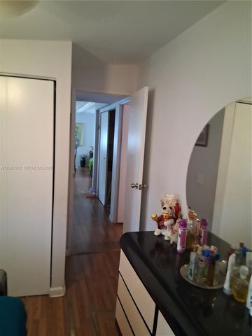 5030 SW 30th Ave, Dania Beach, FL 33312