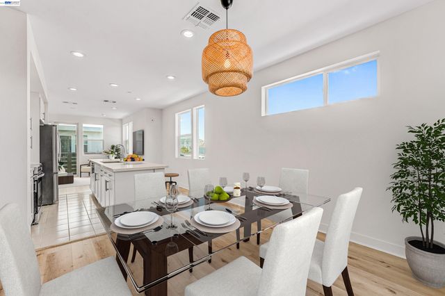 3933 Wattling St, Oakland, CA 94601