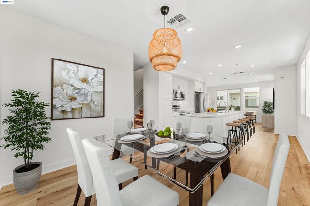 3933 Wattling St, Oakland, CA 94601