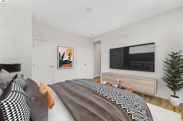 3933 Wattling St, Oakland, CA 94601