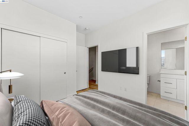 3933 Wattling St, Oakland, CA 94601