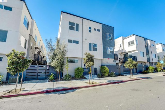 3933 Wattling St, Oakland, CA 94601