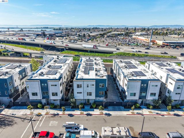 3933 Wattling St, Oakland, CA 94601