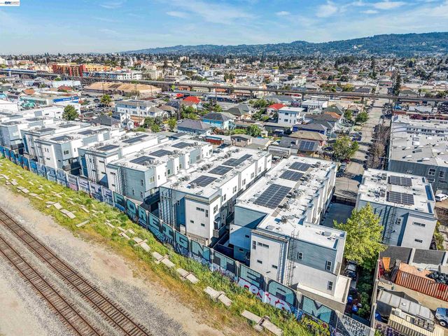 3933 Wattling St, Oakland, CA 94601