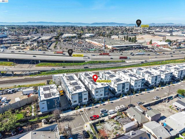 3933 Wattling St, Oakland, CA 94601