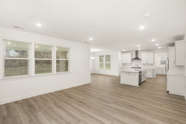 123 East Hill Street, Mount Juliet, TN 37122