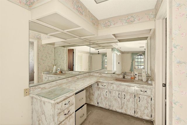 205 GULF BOULEVARD, Belleair Beach, FL 33786