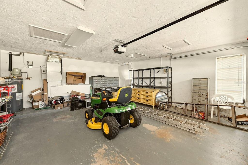 Image 21 of property listing at 205 GULF BOULEVARD, Belleair Beach, FL 33786