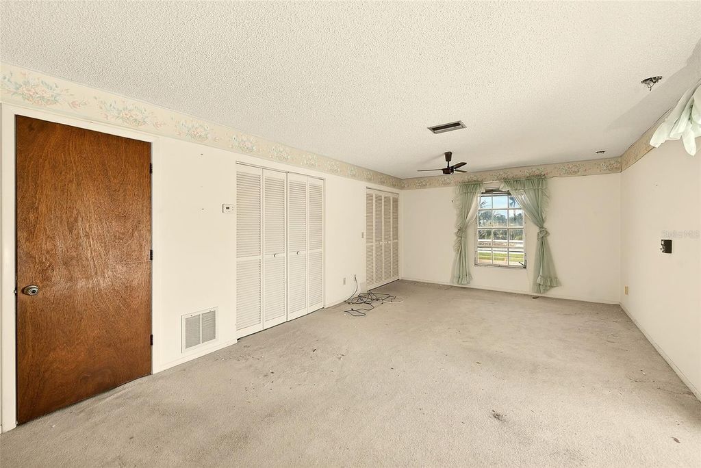 Image 23 of property listing at 205 GULF BOULEVARD, Belleair Beach, FL 33786