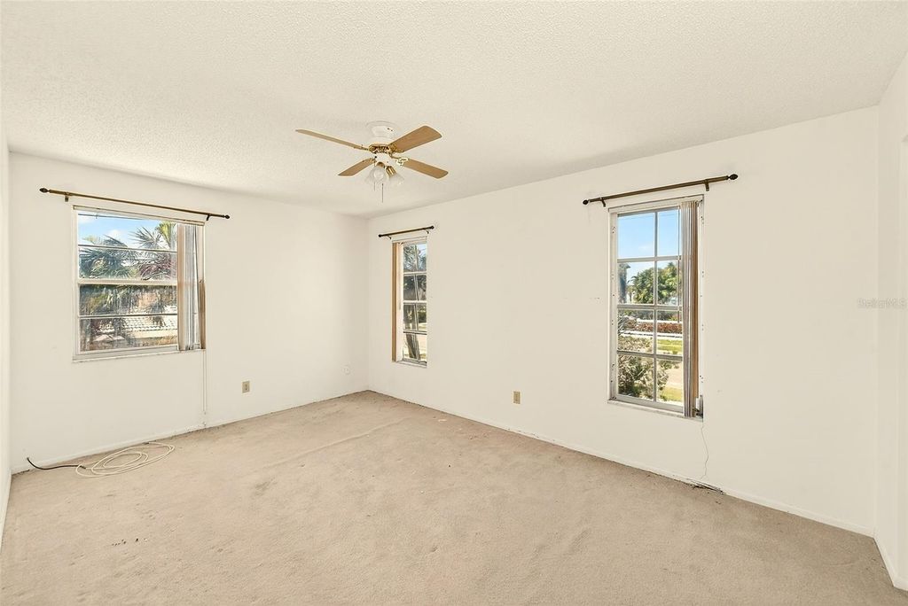 Image 27 of property listing at 205 GULF BOULEVARD, Belleair Beach, FL 33786