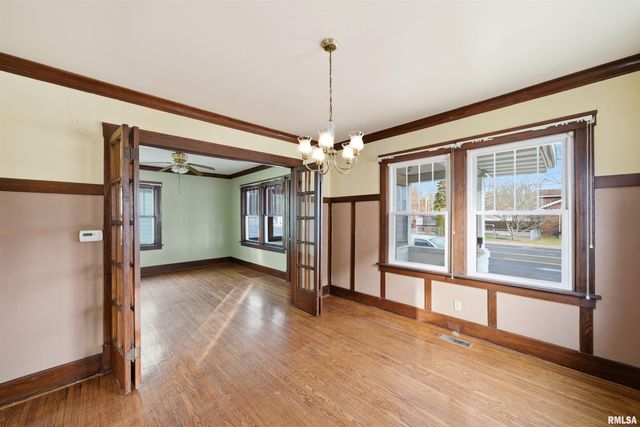 2005 N PROSPECT Road, Peoria, IL 61603