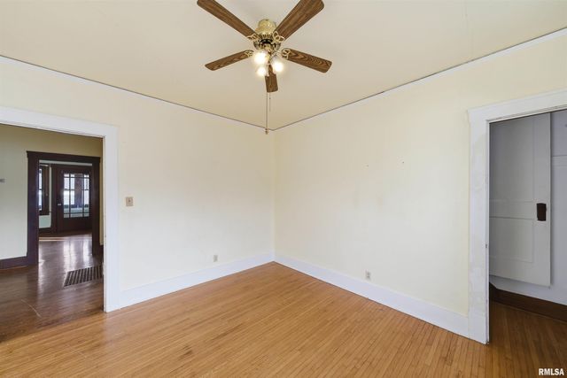 2005 N PROSPECT Road, Peoria, IL 61603