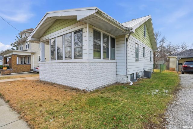 2005 N PROSPECT Road, Peoria, IL 61603