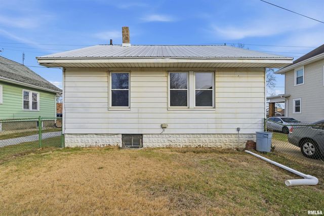 2005 N PROSPECT Road, Peoria, IL 61603