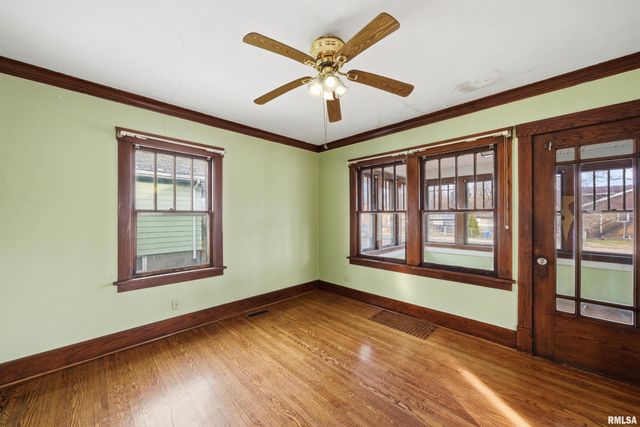 2005 N PROSPECT Road, Peoria, IL 61603