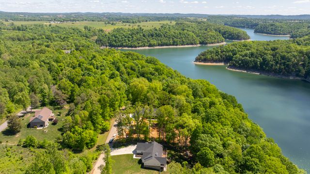 56 East Golden Island, Nancy, KY 42544