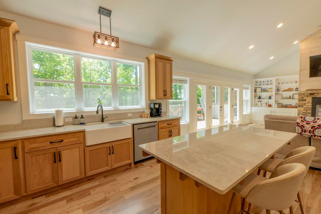 56 East Golden Island, Nancy, KY 42544
