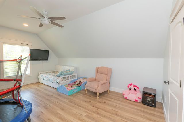 56 East Golden Island, Nancy, KY 42544