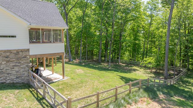 56 East Golden Island, Nancy, KY 42544