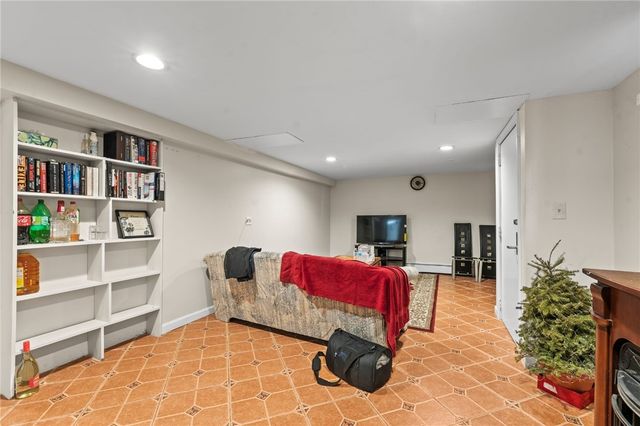 18 Crowninshield Street, Providence, RI 02909